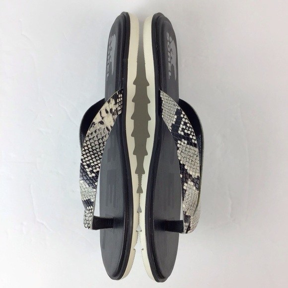 Sorel Ella ll Black & Gray Python Print Leather Flip Flop | 8 - Picture 5 of 11